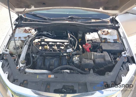 2011 Ford Fusion Se from USA, damaged, VIN 3FAHP0HA2BR300305